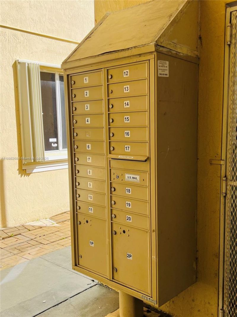 2185 NW 16th Ter, Unit 16, Miami, FL 33125 Photo