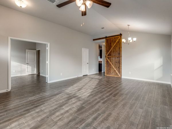 925 Cypress Ml, New Braunfels, TX 78130