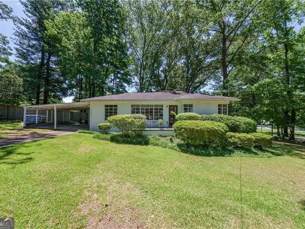 1920 W Forrest Avenue, Atlanta, GA 30344