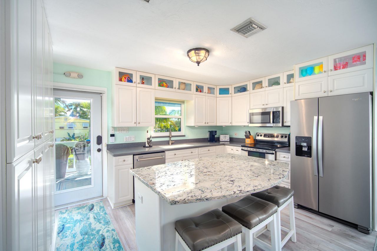 876 Gulf Drive, Summerland Key, FL 33042 Photo