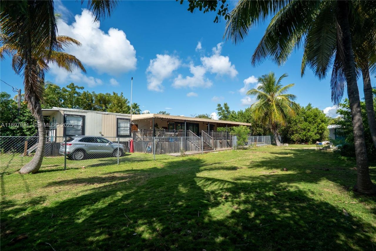 561 Gordon Cir, Key Largo, FL 33037 Photo