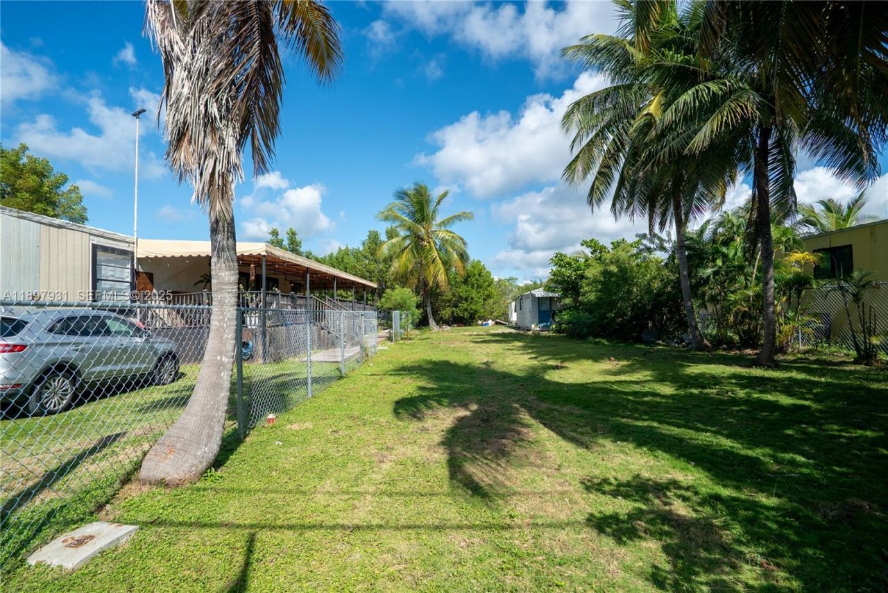 561 Gordon Cir, Key Largo, FL 33037 Photo