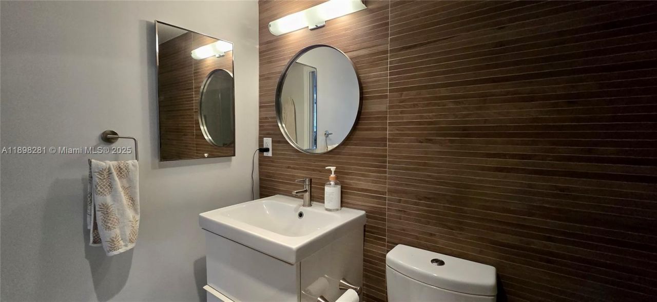 1688 West Ave, Unit 209, Miami Beach, FL 33139 Photo