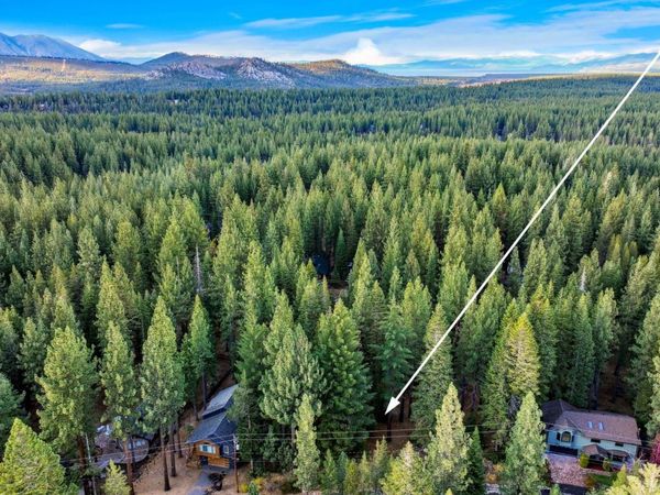 1590 Iroquois Circle, South Lake Tahoe, CA 96150