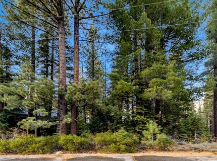 1590 Iroquois Circle, South Lake Tahoe, CA 96150 Photo