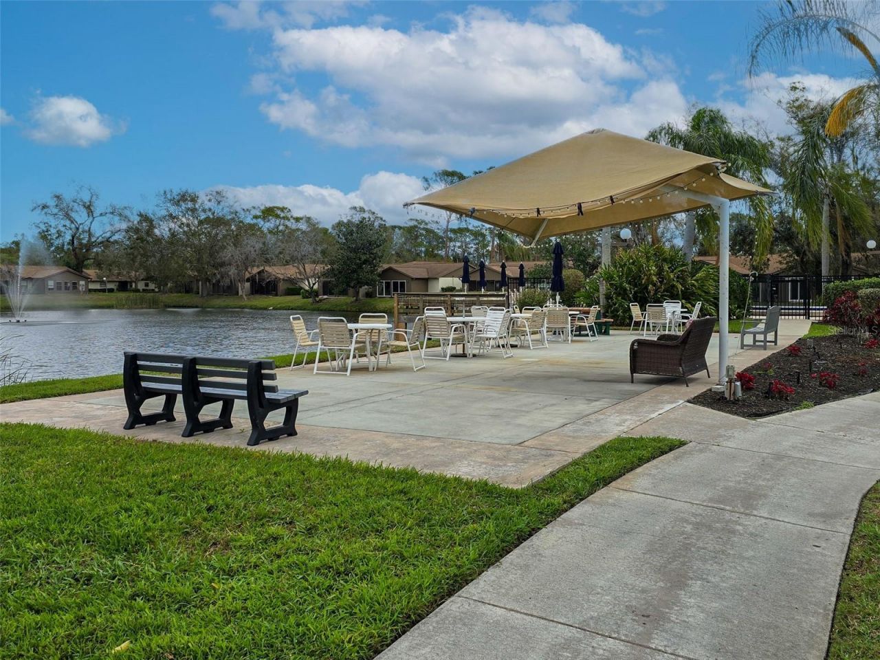 623 Oak Hill Circle, Unit 28, Sarasota, FL 34232 Photo
