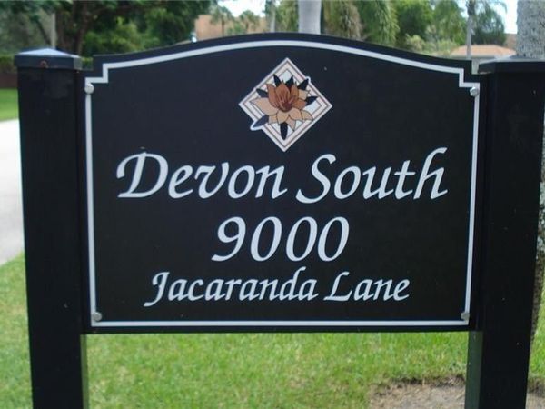 9000 Jacaranda Lane, Unit 207, Plantation, FL 33324