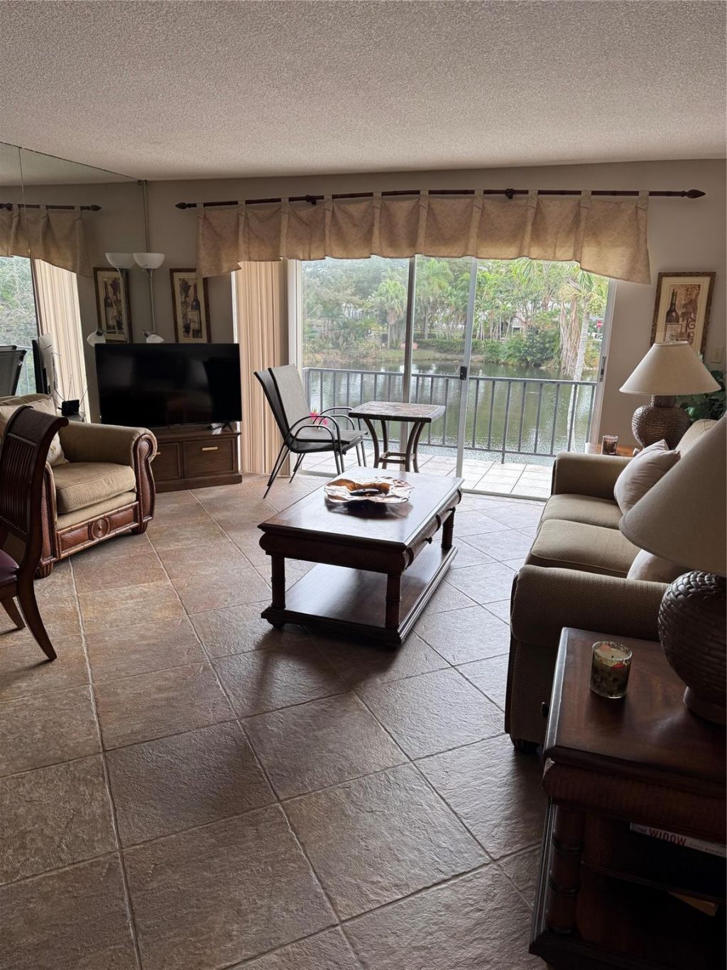 9000 Jacaranda Lane, Unit 207, Plantation, FL 33324 Photo