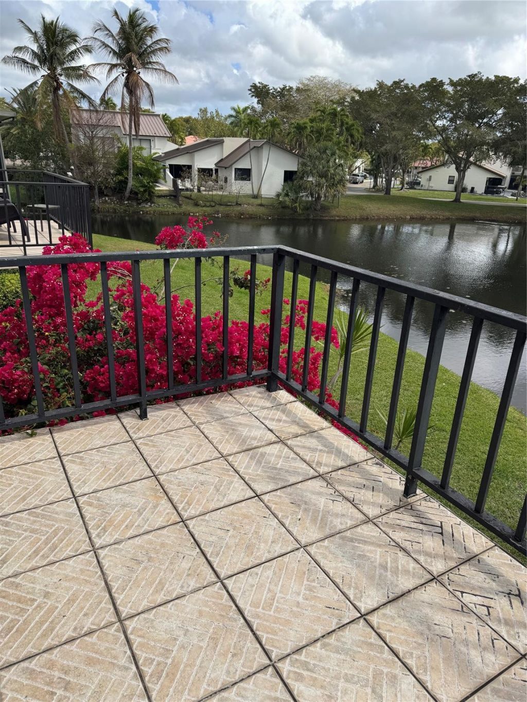 9000 Jacaranda Lane, Unit 207, Plantation, FL 33324 Photo
