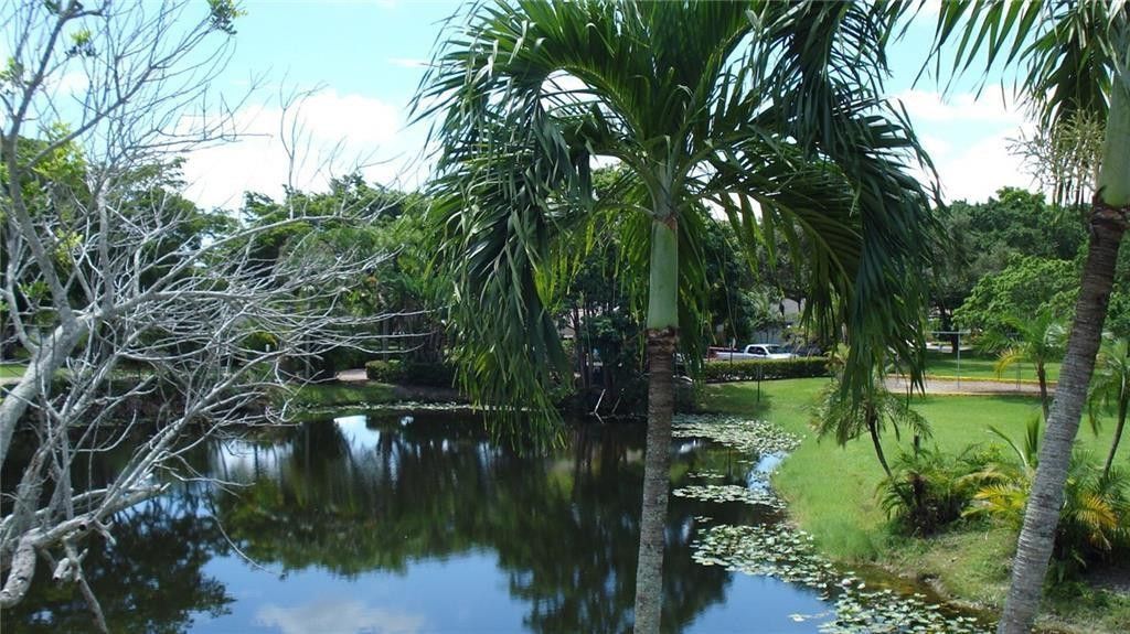 9000 Jacaranda Lane, Unit 207, Plantation, FL 33324 Photo