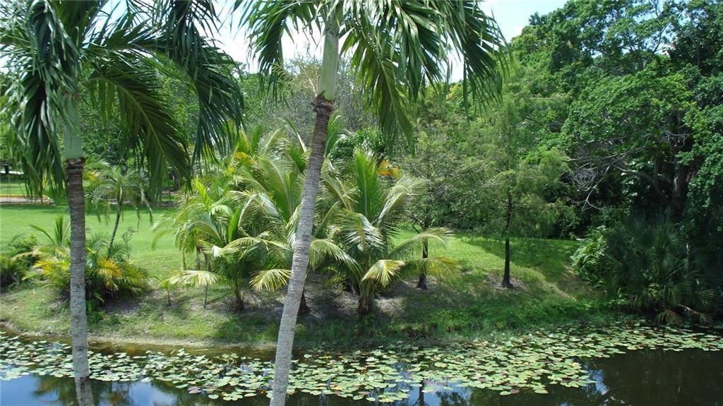 9000 Jacaranda Lane, Unit 207, Plantation, FL 33324 Photo