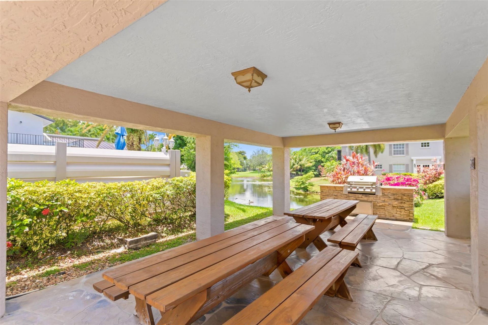 9000 Jacaranda Lane, Unit 207, Plantation, FL 33324 Photo