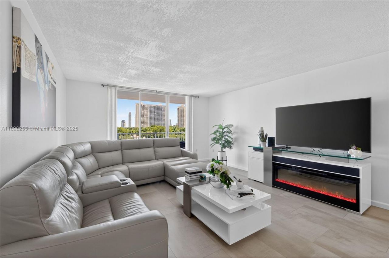 2851 NE 183rd St, Unit 605E, Aventura, FL 33160 Photo