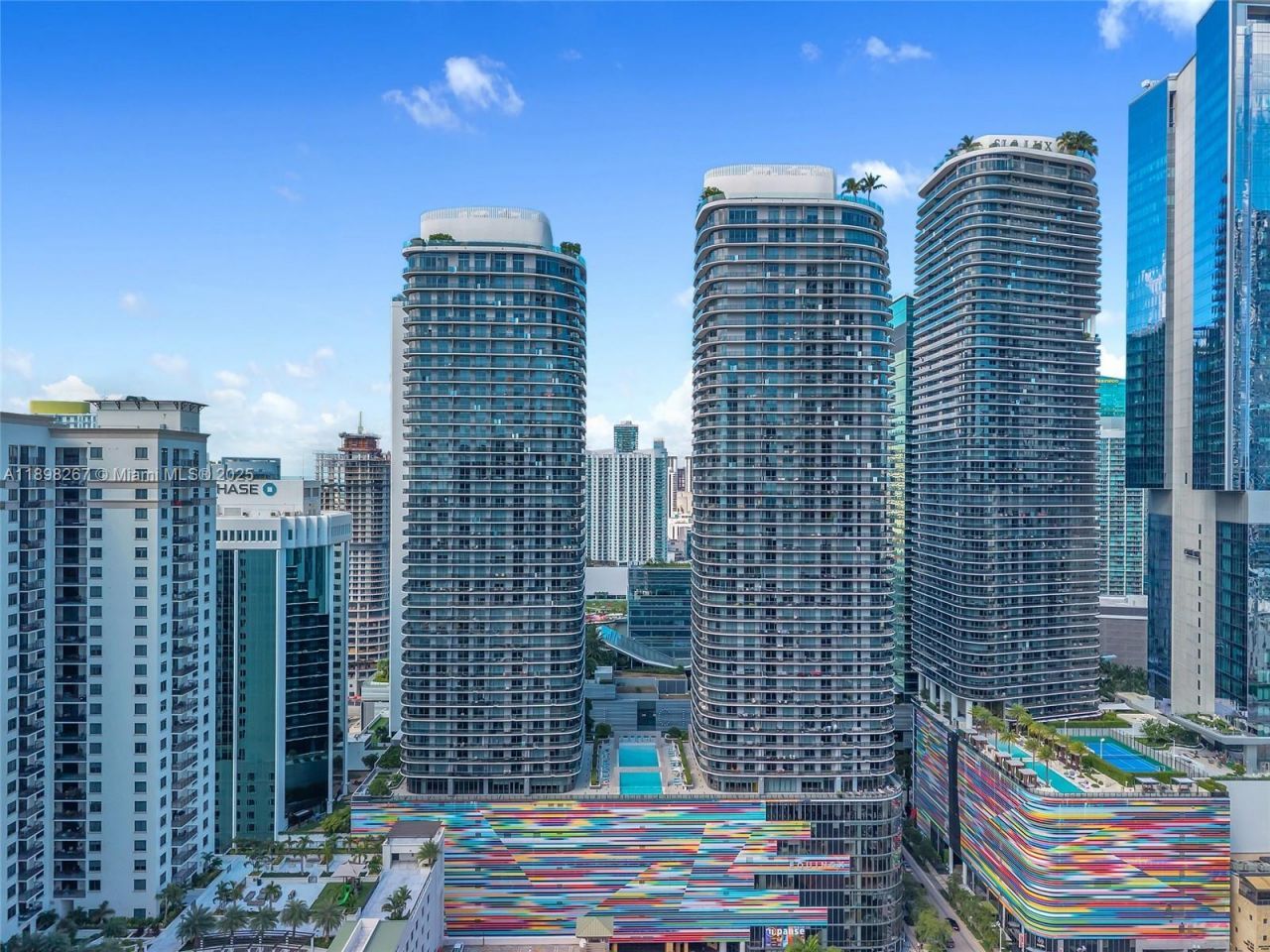 55 SW 9th St, Unit 1802, Miami, FL 33130 Photo