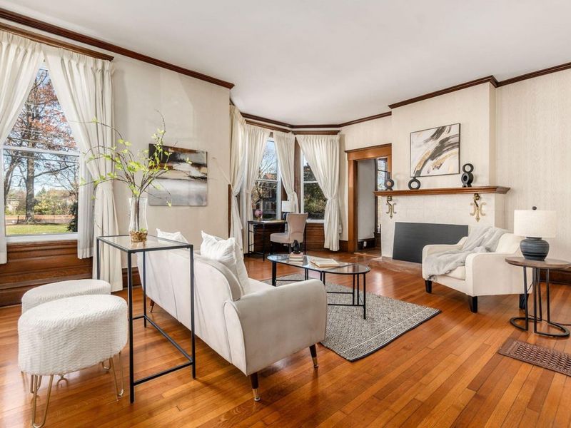 54 N Woodland Avenue, Columbus, OH 43203 Photo 3