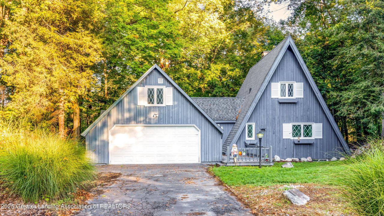 1686 Herrity Lane, Ionia, MI 48846 Main Photo