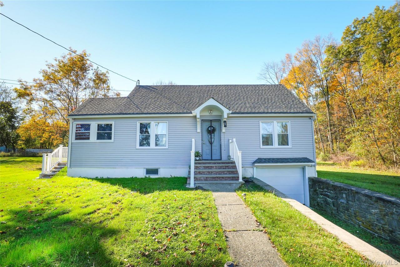 390 Hufcut Road, Middletown, NY 10941 Main Photo