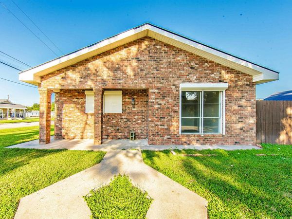 1465 Ellender Street, Houma, LA 70363