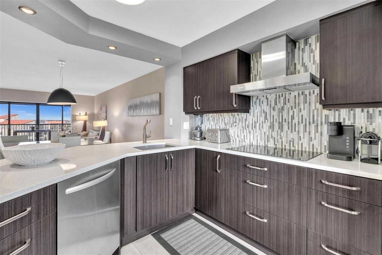 2221 Cypress Island Dr, Unit 805, Pompano Beach, FL 33069 Photo