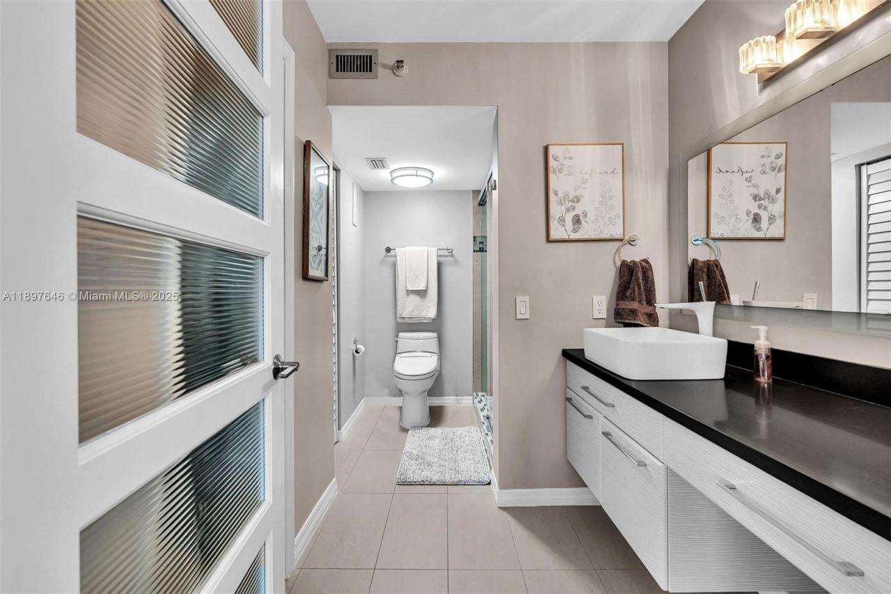 2221 Cypress Island Dr, Unit 805, Pompano Beach, FL 33069 Photo