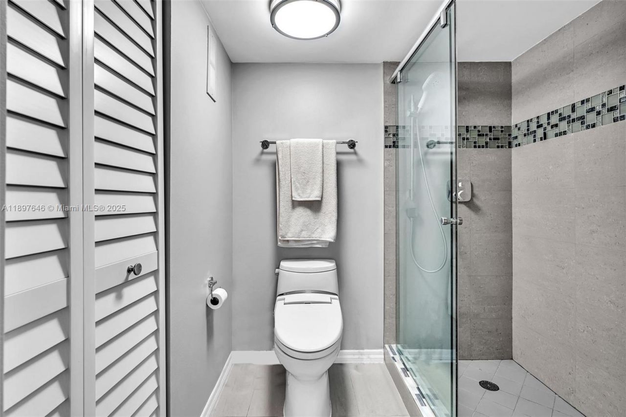 2221 Cypress Island Dr, Unit 805, Pompano Beach, FL 33069 Photo