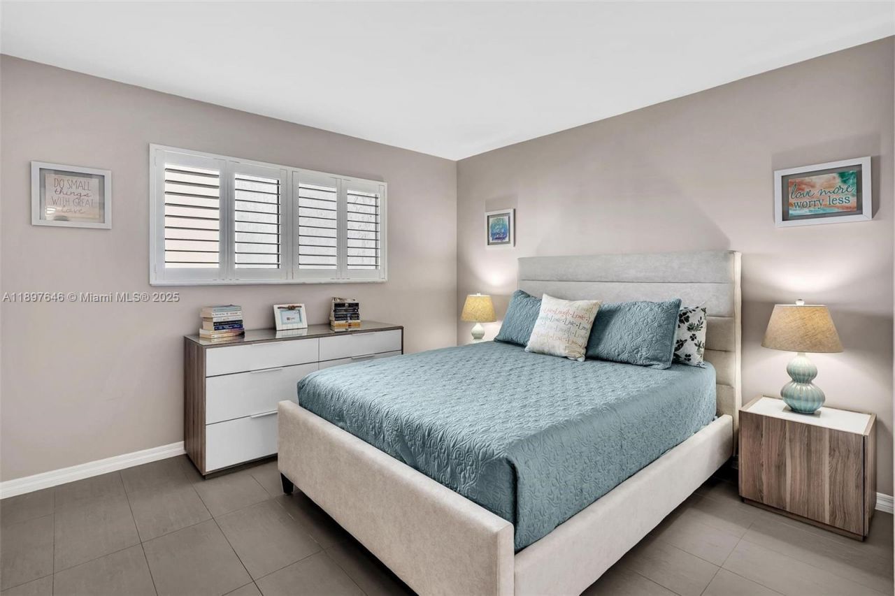 2221 Cypress Island Dr, Unit 805, Pompano Beach, FL 33069 Photo