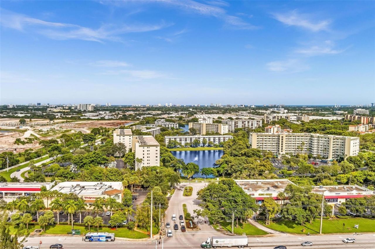 2221 Cypress Island Dr, Unit 805, Pompano Beach, FL 33069 Photo