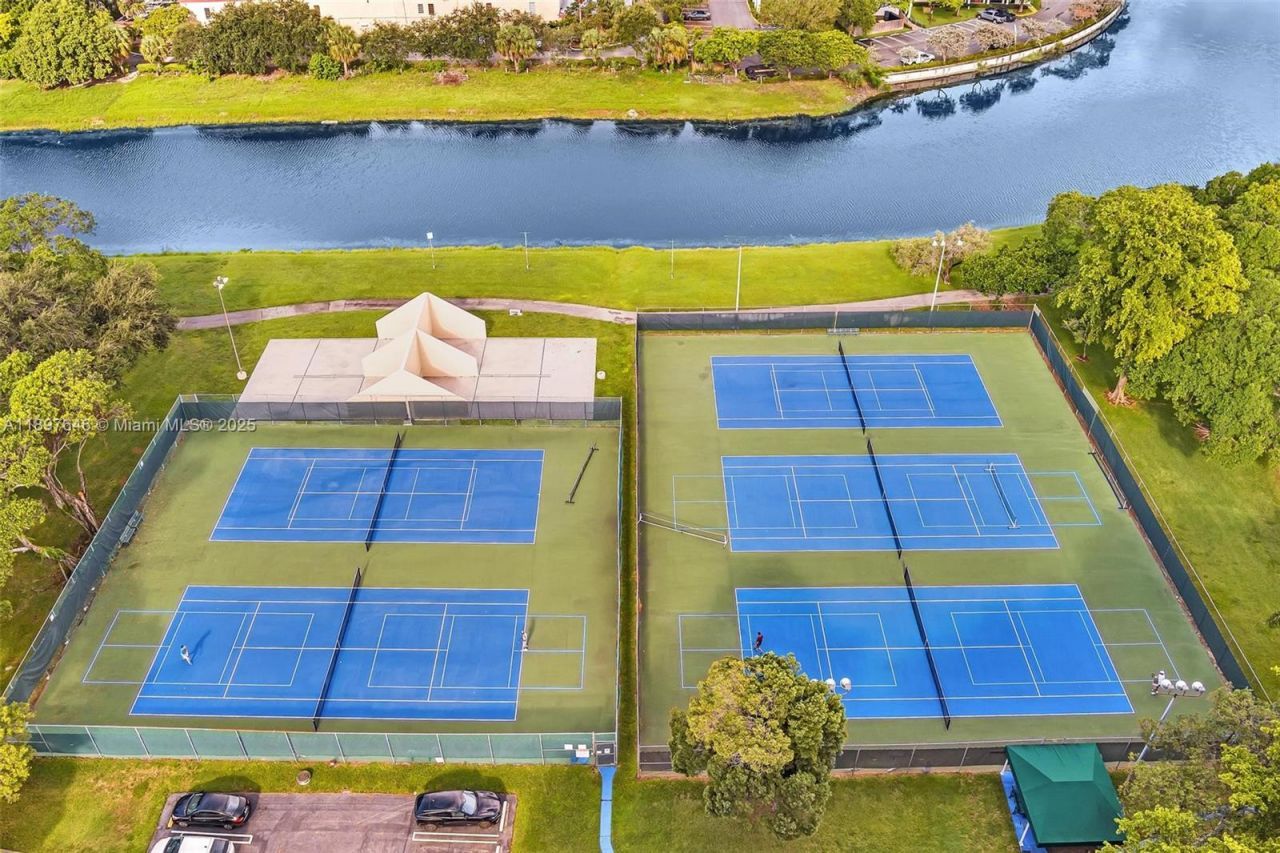 2221 Cypress Island Dr, Unit 805, Pompano Beach, FL 33069 Photo