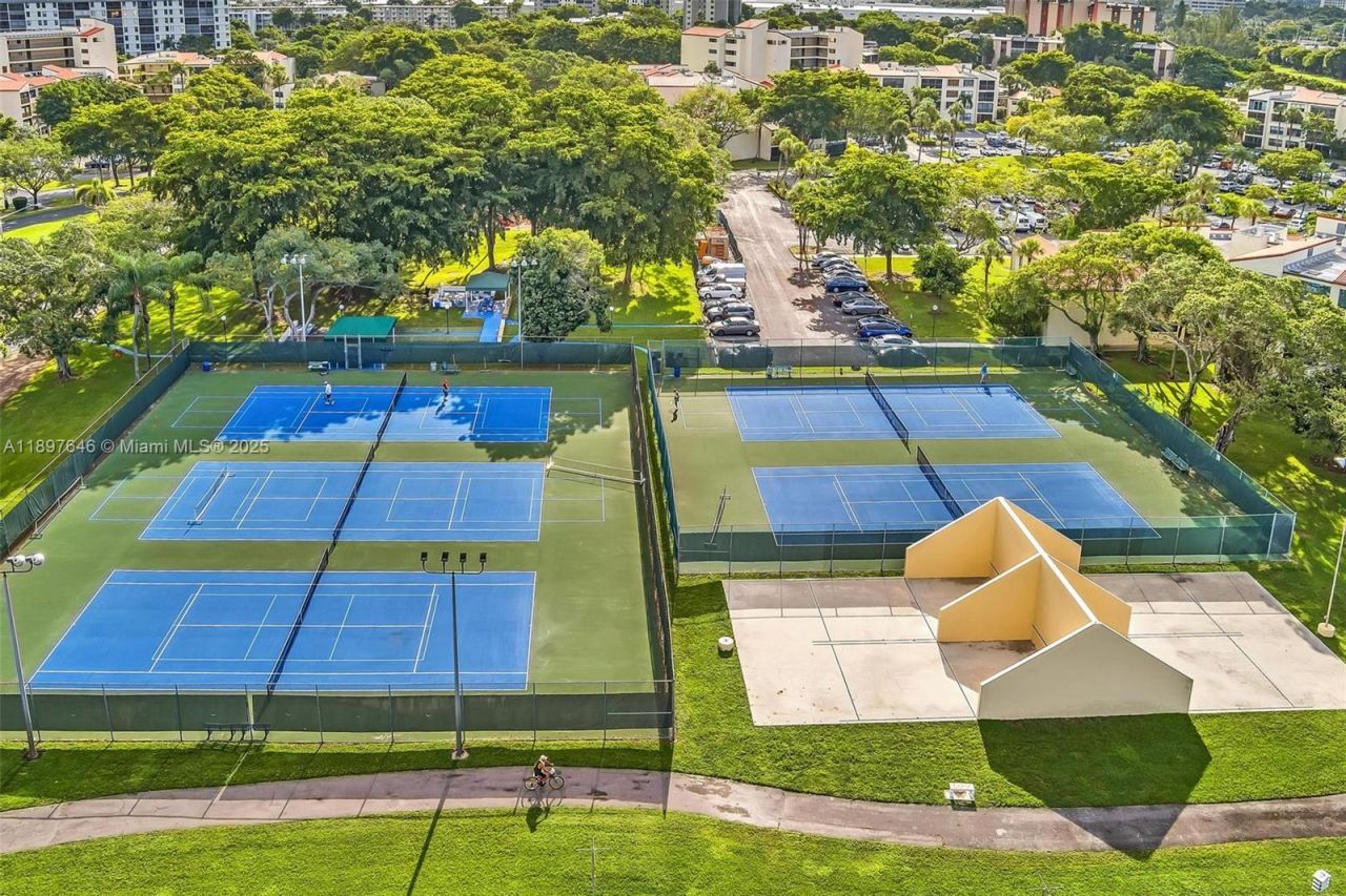 2221 Cypress Island Dr, Unit 805, Pompano Beach, FL 33069 Photo