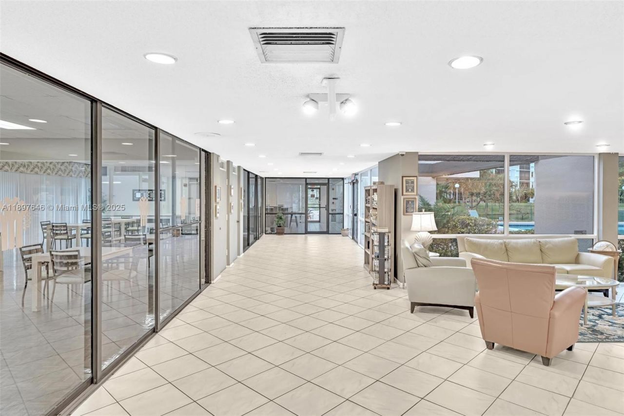 2221 Cypress Island Dr, Unit 805, Pompano Beach, FL 33069 Photo