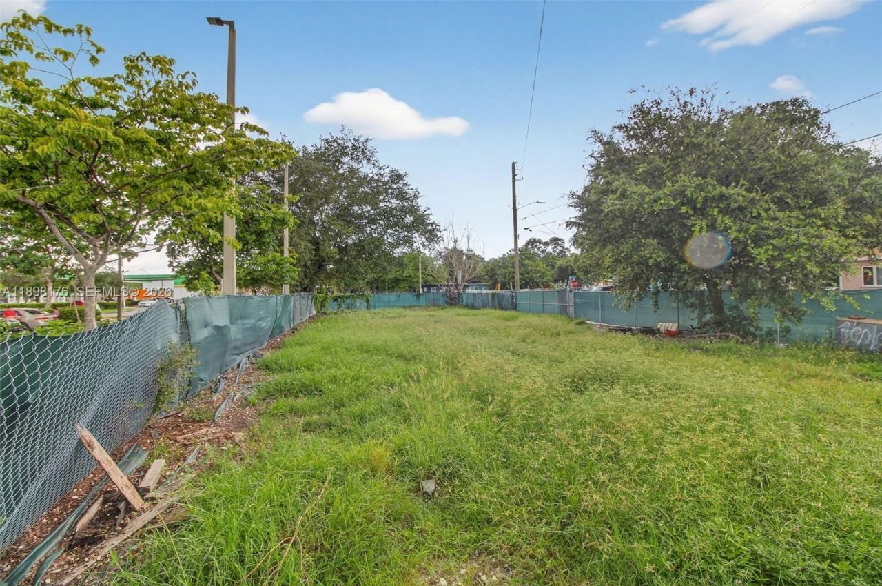 5434 NE Miami Ct, Miami, FL 33137 Photo