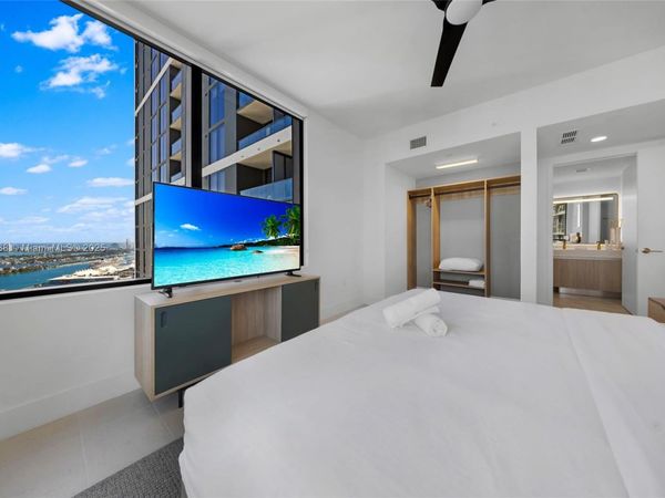 159 NE 6th St, Unit 4201, Miami, FL 33132