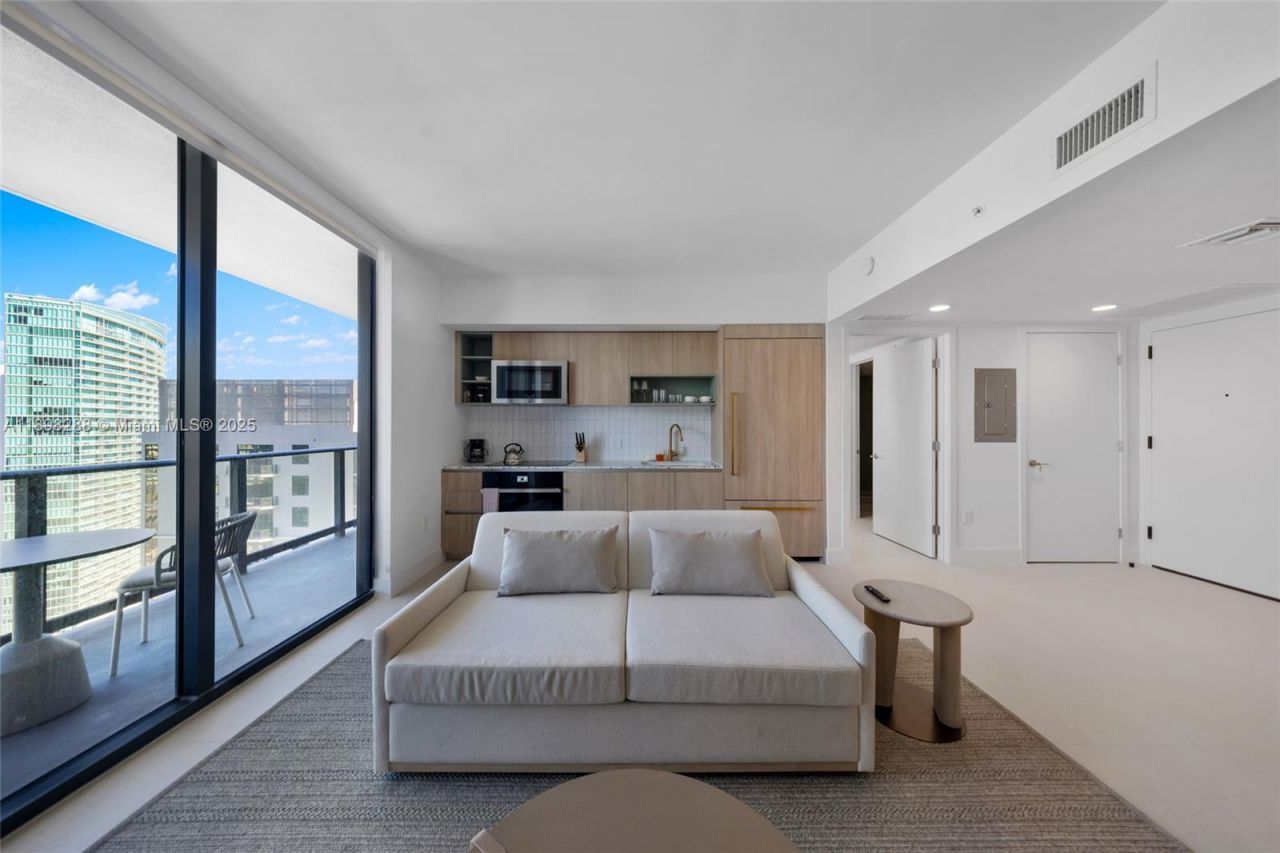 159 NE 6th St, Unit 4201, Miami, FL 33132 Photo