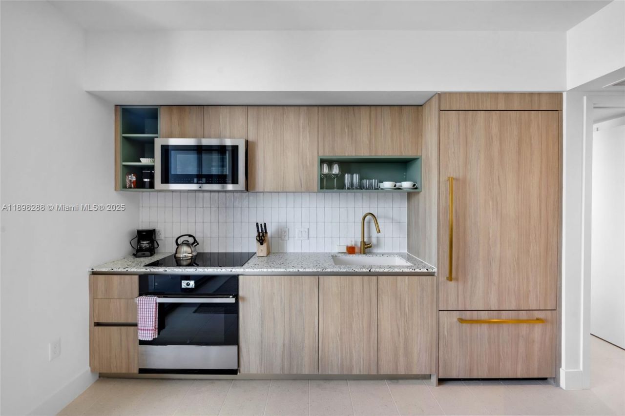 159 NE 6th St, Unit 4201, Miami, FL 33132 Photo