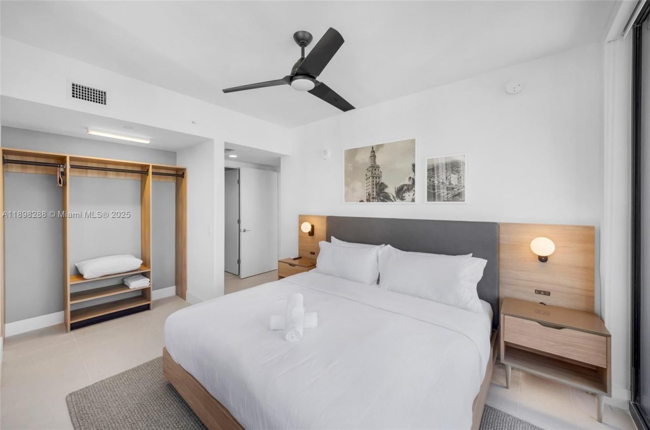 159 NE 6th St, Unit 4201, Miami, FL 33132 Photo