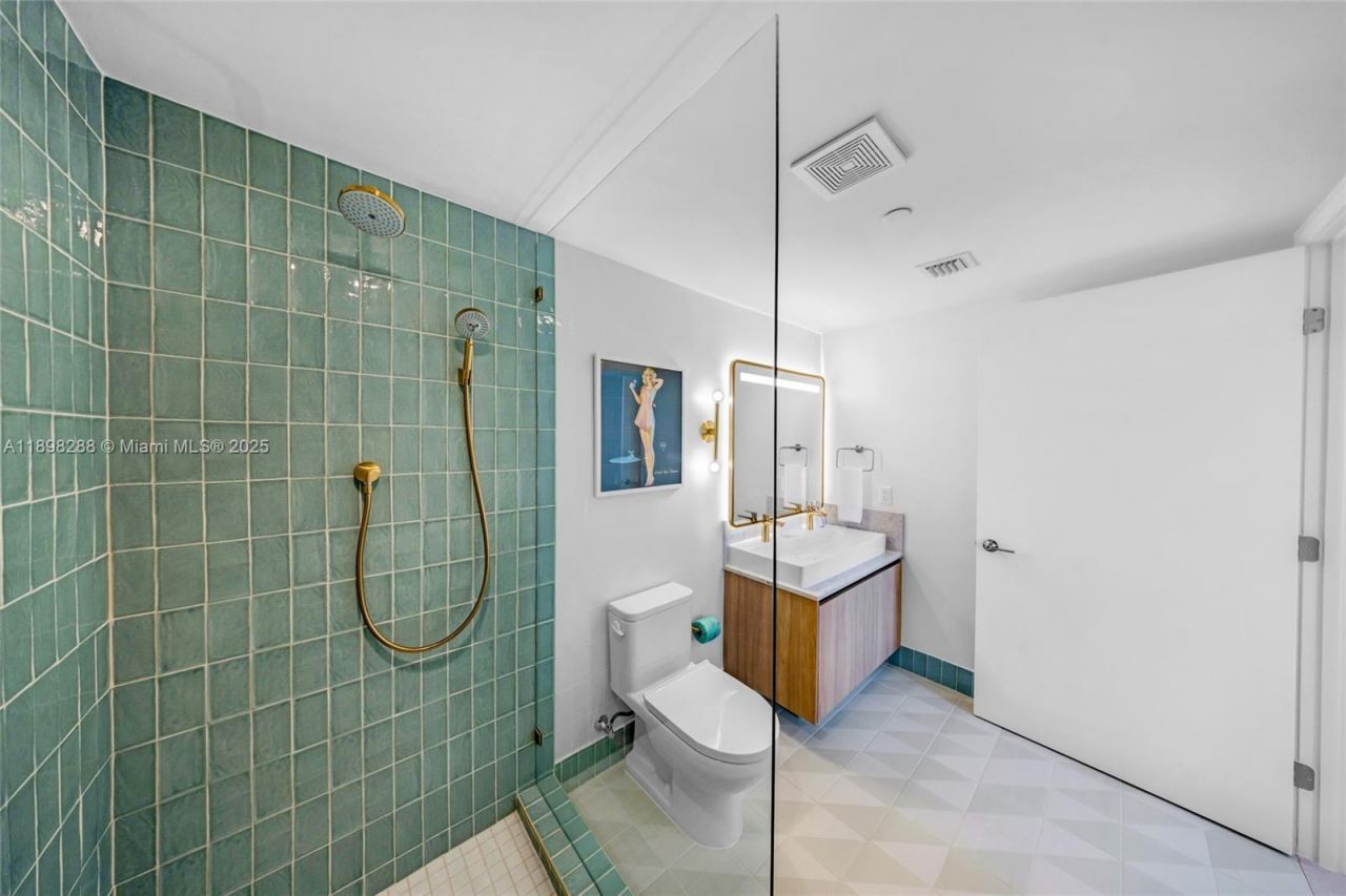 159 NE 6th St, Unit 4201, Miami, FL 33132 Photo