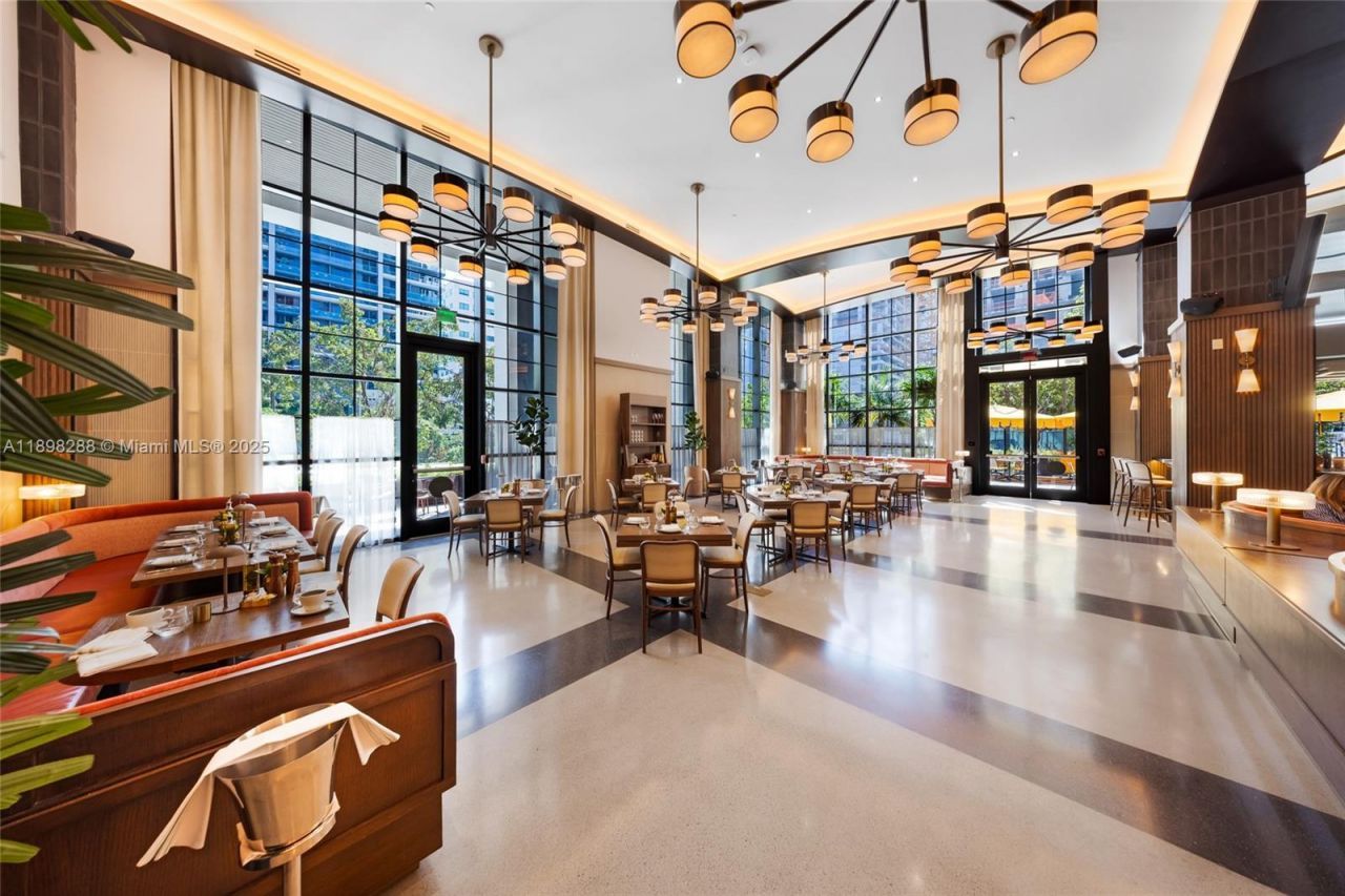 159 NE 6th St, Unit 4201, Miami, FL 33132 Photo