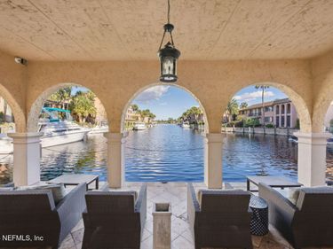 5375 ORTEGA FARMS Boulevard, Unit 609, Jacksonville, FL 32210