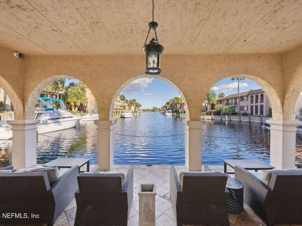 5375 ORTEGA FARMS Boulevard, Unit 609, Jacksonville, FL 32210