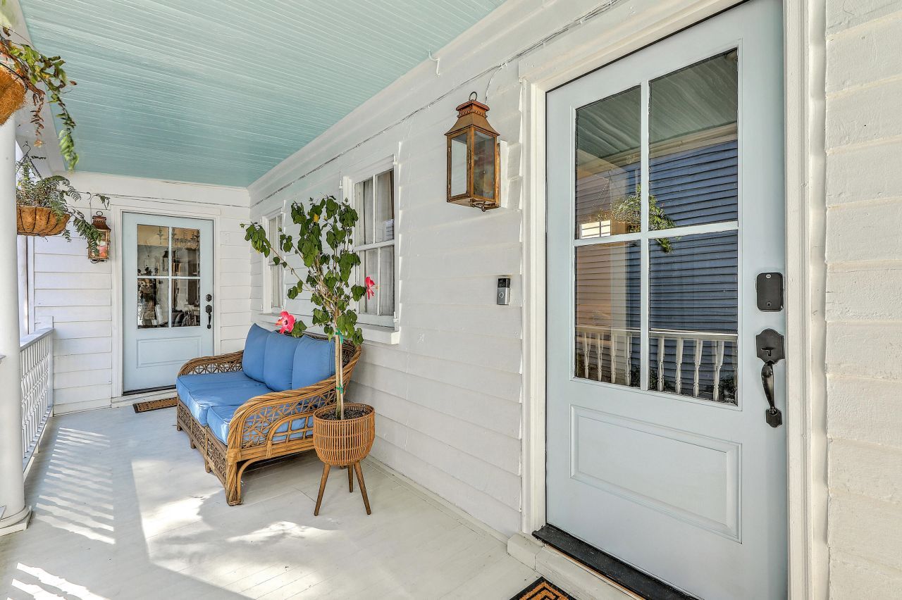 65 Ashe Street Photo 4