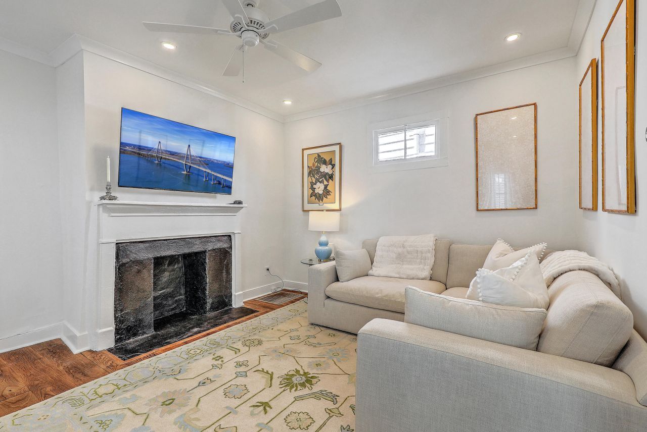 65 Ashe Street Photo 6