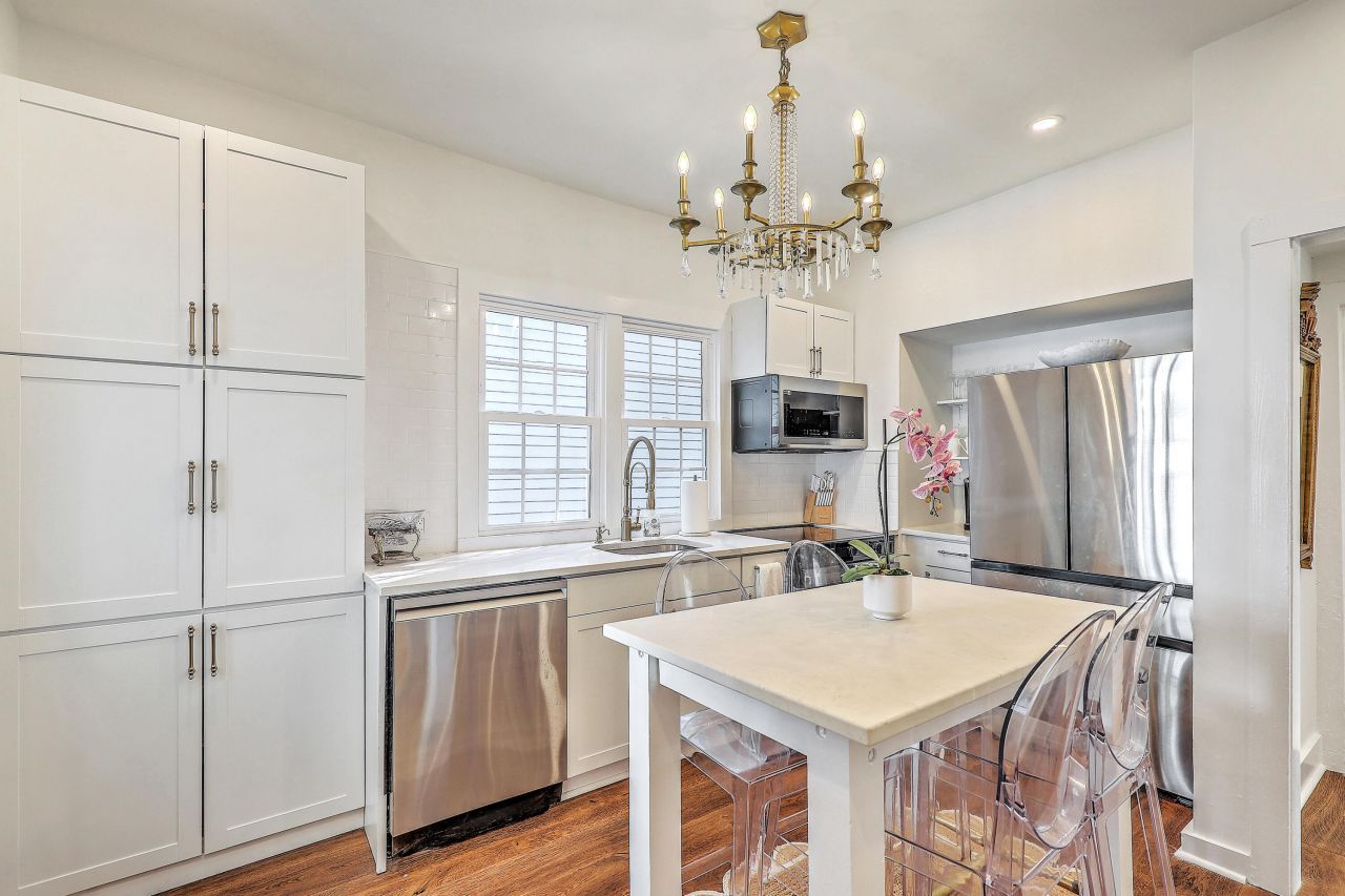 65 Ashe Street Photo 9