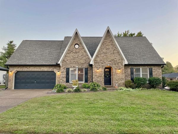 8699 Frontier Drive, Newburgh, IN 47630