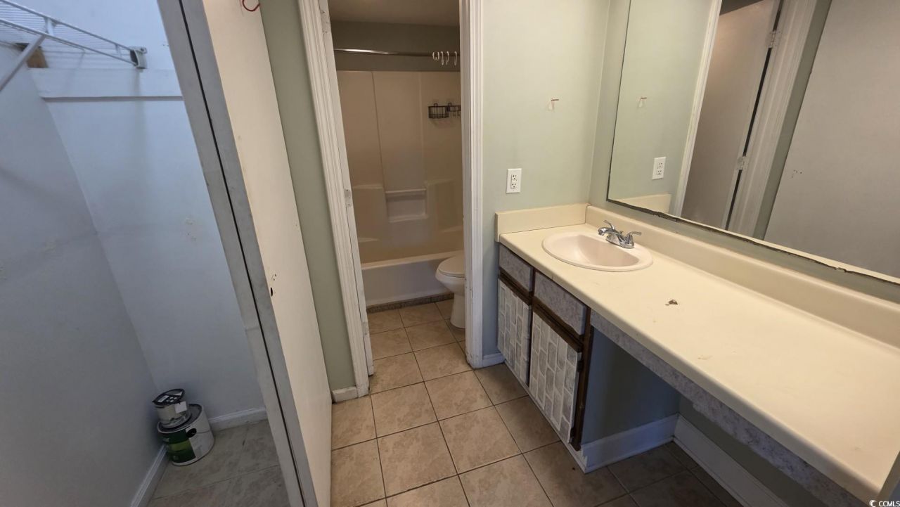 6850 Blue Heron Blvd. Photo 7