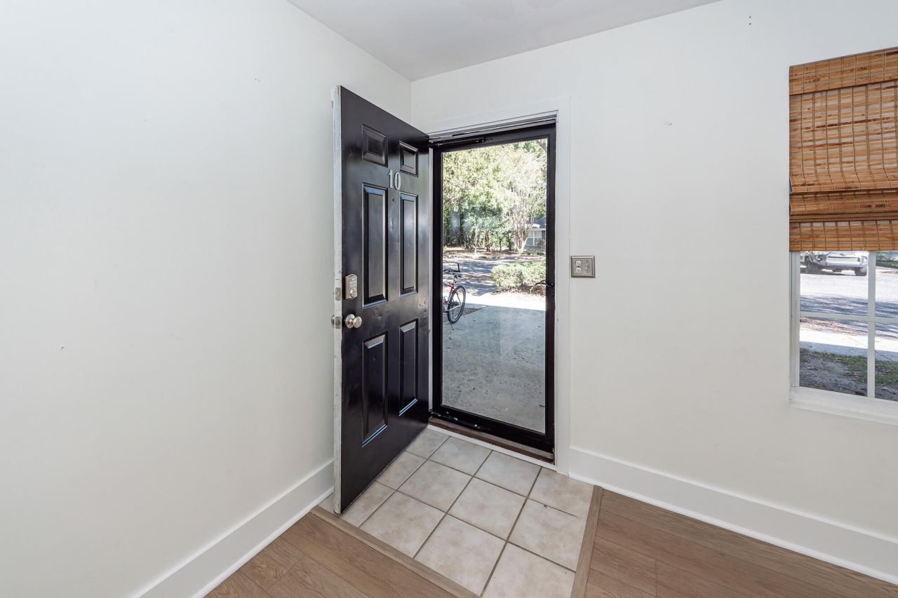 507 Stinson Drive Photo 2