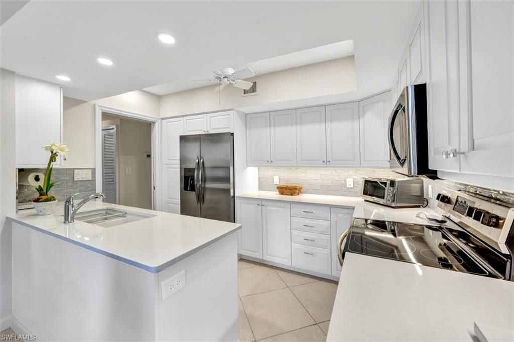 4051 Gulf Shore Blvd N, Unit 300, Naples, FL 34103 Photo