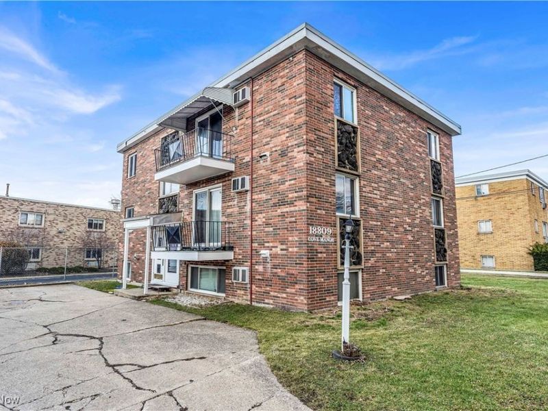 18809 Bella Drive, Cleveland, OH 44119 Photo 1