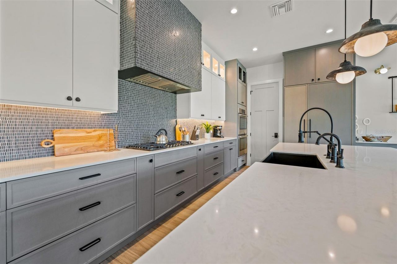 401 77th Street, Holmes Beach, FL 34217 Photo