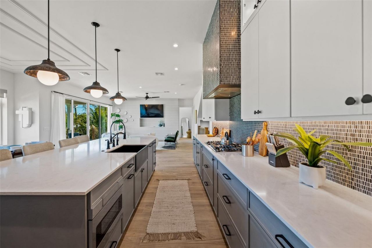 401 77th Street, Holmes Beach, FL 34217 Photo