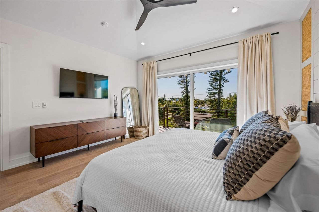 401 77th Street, Holmes Beach, FL 34217 Photo